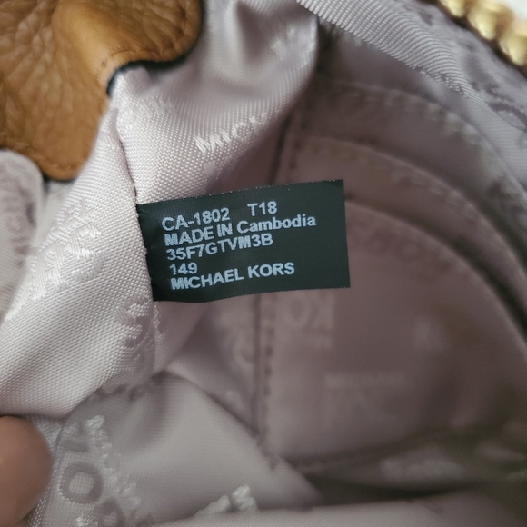 Michael Kors Jet Set Travel DBL Gusset Crossbody - Picture 13 of 14